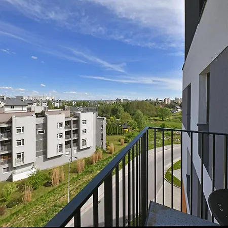 Break With Balcony Wspolna Kuchnia I Lazienka *